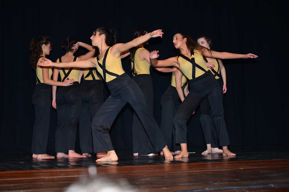 Eκδήλωση ΠΕΡΑ ΑΠΟ ΣΥΝΟΡΑ